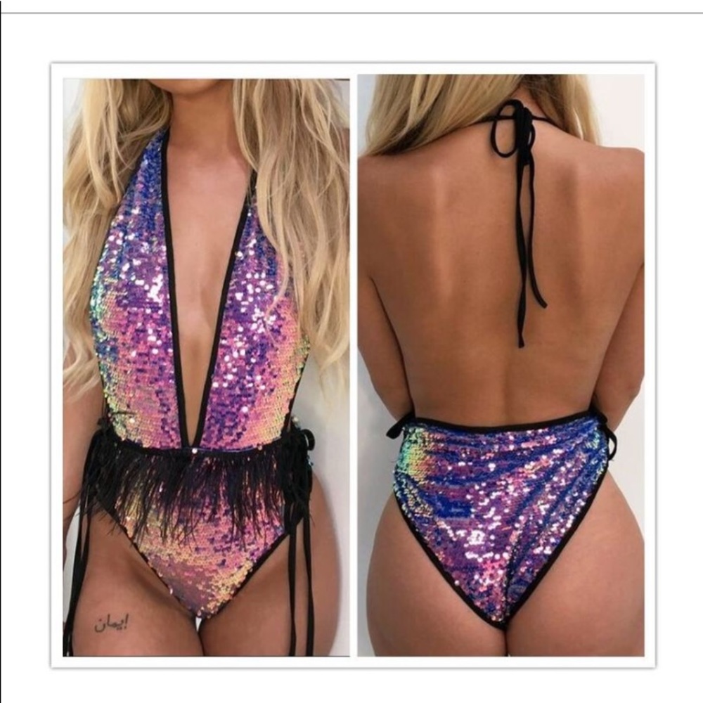 from THE LUMi shop RAVEWEAR!!(: